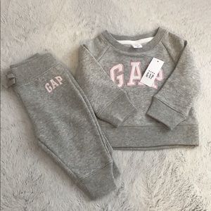 NWT Gap Baby Girl Sweatsuit
